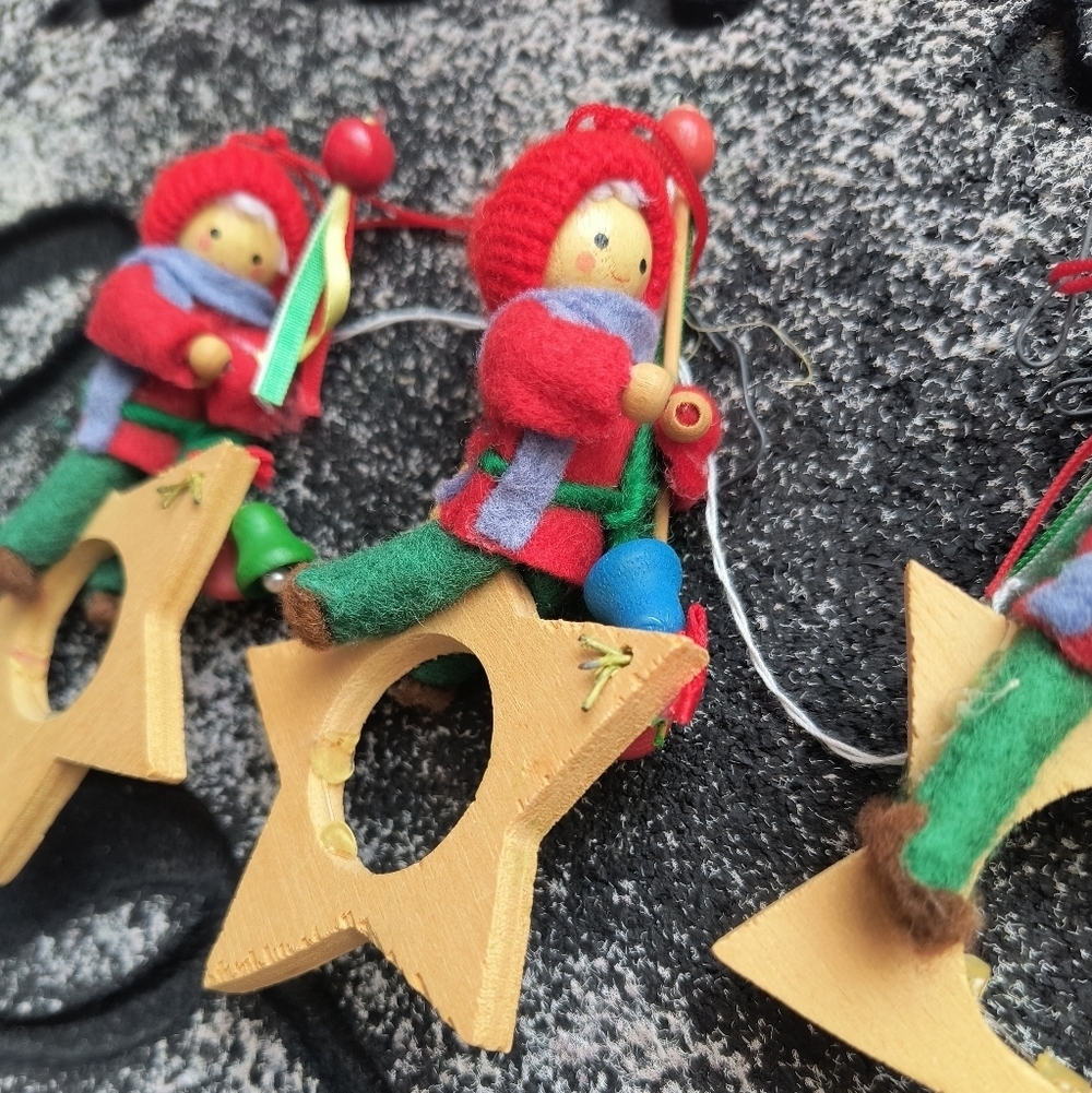 Vintage Christmas Wood Elf on Wooden Star Elf Boy Bells Stars German Erzgebirge  - Picture 4 of 6